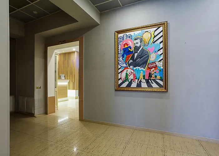 Corona Hotel & Apartments Одеса